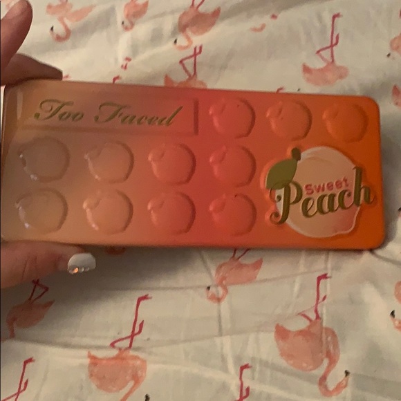 Too Faced Sweet Peach palette - Picture 2 of 2